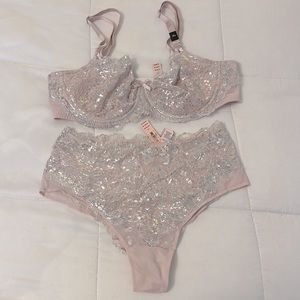 VS Bra & Panty Set